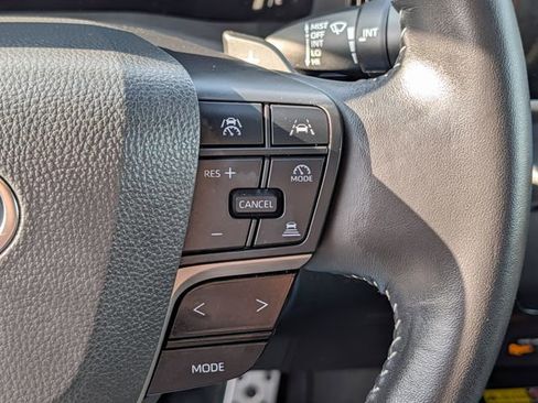 Used 2025 Toyota Camry SE image 20