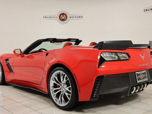 Used 2016 Chevrolet Corvette Z06 w/ 3LZ Preferred Equipment Group image 4