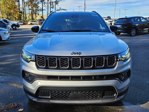 New 2026 Jeep Compass Latitude image 2
