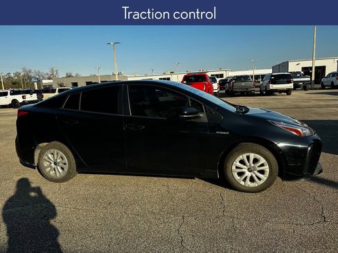 Used 2022 Toyota Prius LE image 7