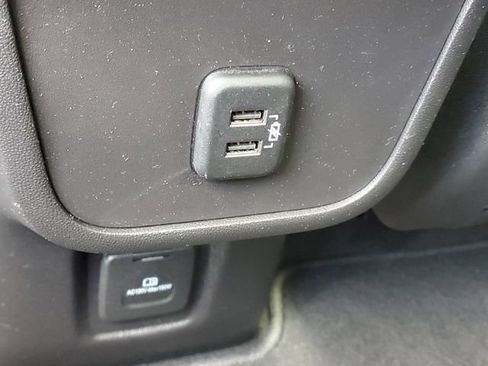Certified 2024 GMC Terrain SLE w/ Driver Convenience Package FWD image 11