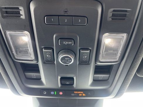 Used 2023 Cadillac Escalade Sport Platinum w/ LPO, ONYX Package image 31