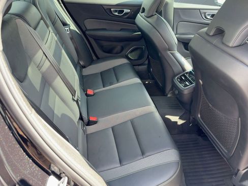 Certified 2022 Volvo S60 B5 R-Design w/ Advanced Package image 28