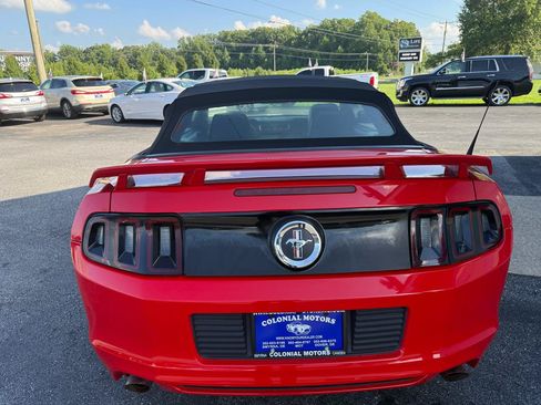 Used 2014 Ford Mustang Convertible RWD image 7