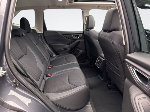 Used 2023 Subaru Forester Premium AWD/4WD image 19