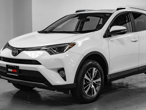 Used 2018 Toyota RAV4 XLE w/ Plus Extra Value Package image 8