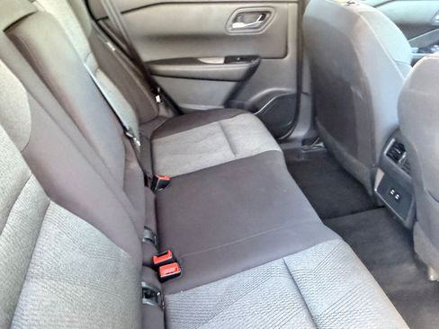 Certified 2025 Nissan Rogue SV FWD image 14