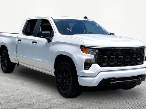 Used 2024 Chevrolet Silverado 1500 Custom AWD/4WD image 1