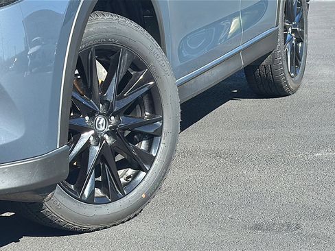 Used 2022 MAZDA CX-5 Carbon Edition image 3