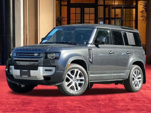 Used 2025 Land Rover Defender 110 S image 1