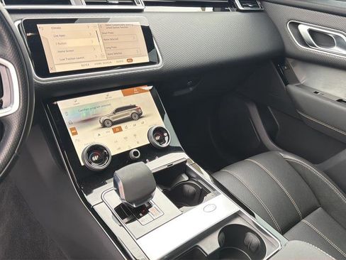 Used 2022 Land Rover Range Rover Velar R-Dynamic S image 24