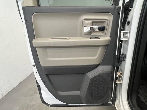 Used 2012 RAM 1500 Classic SLT AWD/4WD image 9