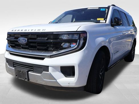 Used 2025 Ford Expedition Max Platinum AWD/4WD image 8