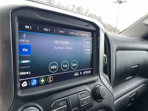 Used 2021 Chevrolet Silverado 1500 LT image 13