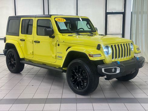 Used 2023 Jeep Wrangler Unlimited Sahara w/ Cold Weather Group AWD/4WD image 1