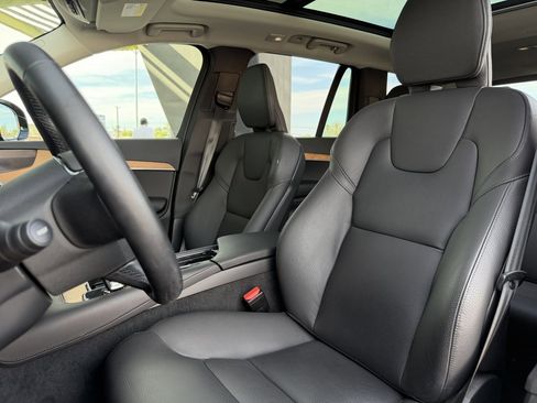 Used 2025 Volvo XC90 B6 Plus w/ Protection Package Premier AWD/4WD image 33