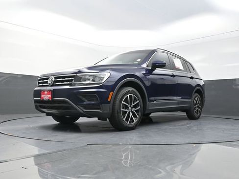 Used 2021 Volkswagen Tiguan SE AWD/4WD image 3
