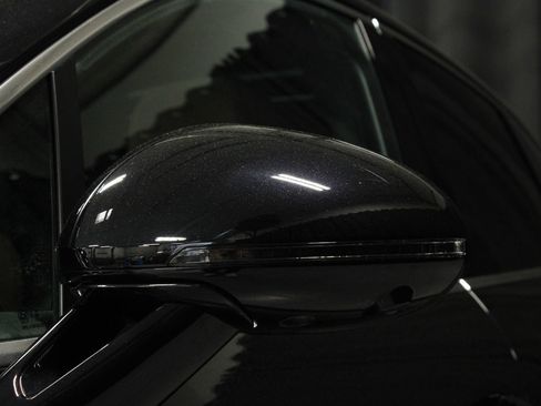 Certified 2026 Porsche Macan AWD/4WD image 23