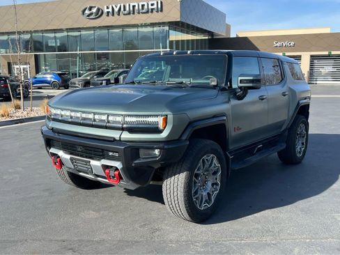 Used 2024 GMC Hummer EV 3X w/ LPO, Illumination Package AWD/4WD image 2