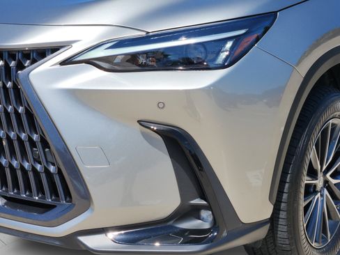 Used 2025 Lexus NX 250 FWD w/ Accessory Package (2T) image 35