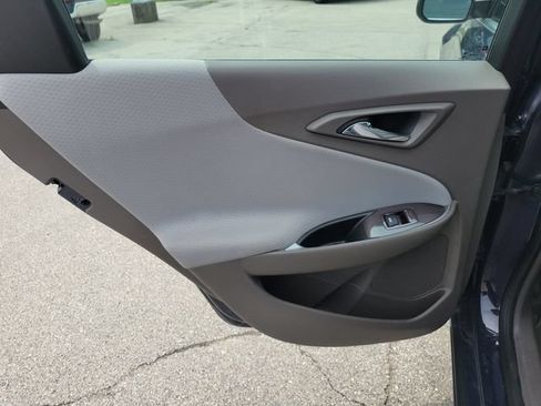 Used 2025 Chevrolet Malibu LT FWD image 16