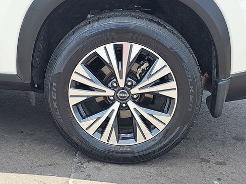 Used 2023 Nissan Rogue SV w/ SV Premium B Package FWD image 34