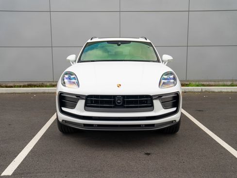 New 2026 Porsche Macan image 6