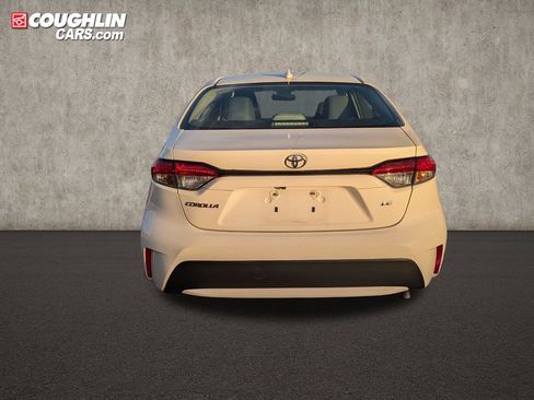 Used 2022 Toyota Corolla LE FWD image 6