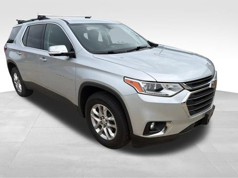 Used 2020 Chevrolet Traverse LT FWD image 3