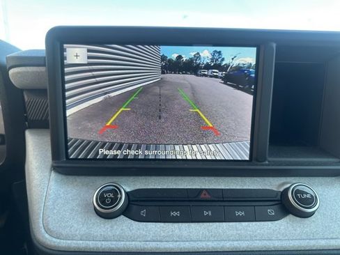 Used 2023 Ford Maverick XLT image 23