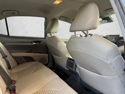 Used 2021 Toyota Camry SE FWD image 21