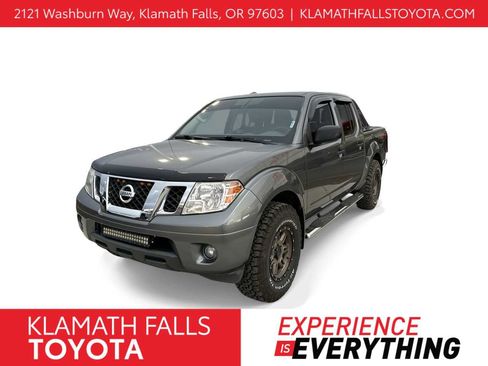 Used 2021 Nissan Frontier SV image 1