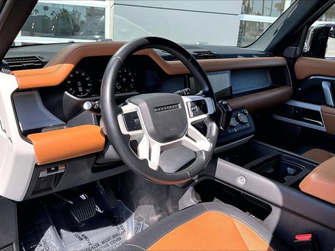 Certified 2023 Land Rover Defender 110 X-Dynamic SE AWD/4WD image 13
