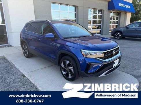 Used 2024 Volkswagen Taos SE w/ Panoramic Sunroof Package AWD/4WD image 1
