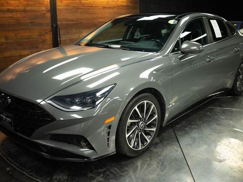 Used 2022 Hyundai Sonata Limited FWD image 2