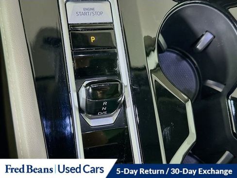 Used 2024 Volkswagen Atlas SEL Premium R-Line image 17