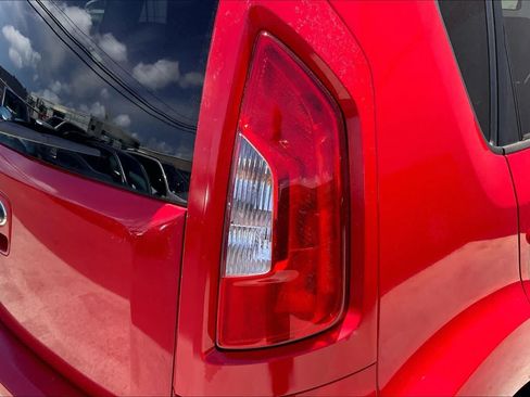 Used 2013 Kia Soul FWD image 31