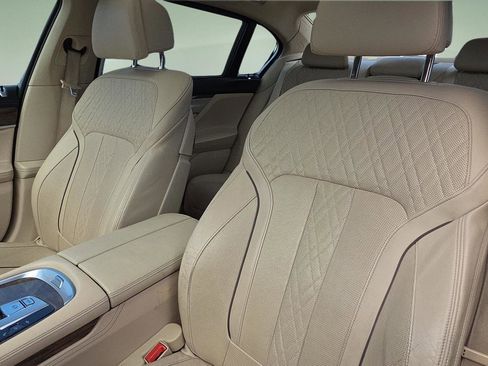 Used 2017 BMW 750i 750i image 25