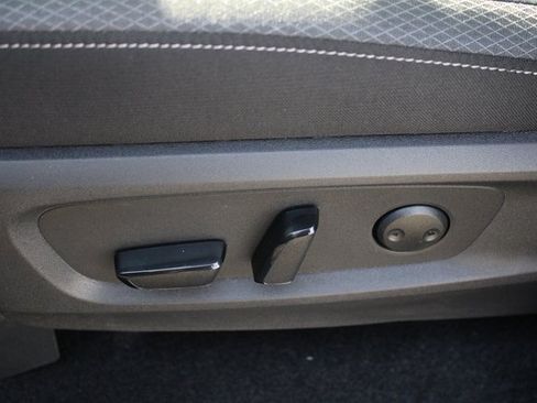 New 2025 Nissan Pathfinder SV image 7