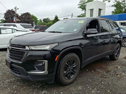 Used 2023 Chevrolet Traverse LT w/ Midnight/Sport Edition AWD/4WD image 3