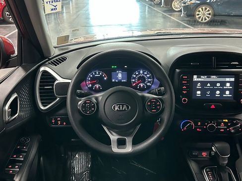 Used 2021 Kia Soul S FWD image 24
