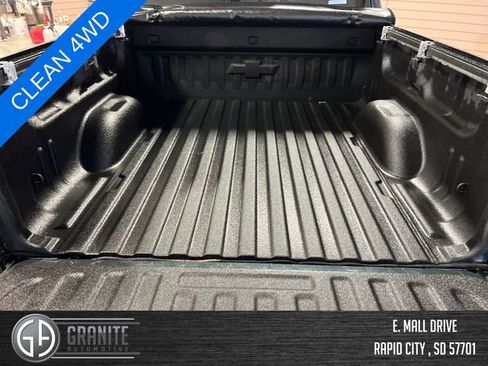 Used 2018 Chevrolet Silverado 1500 High Country image 25