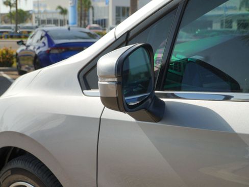 Used 2023 Honda Odyssey Touring image 16