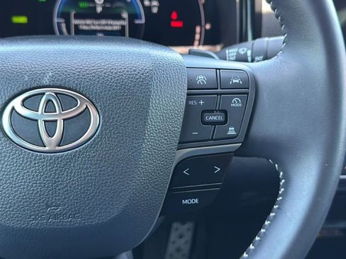 Certified 2025 Toyota Camry SE image 27