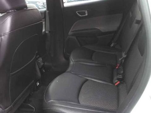 Used 2024 Jeep Compass Latitude AWD/4WD image 6