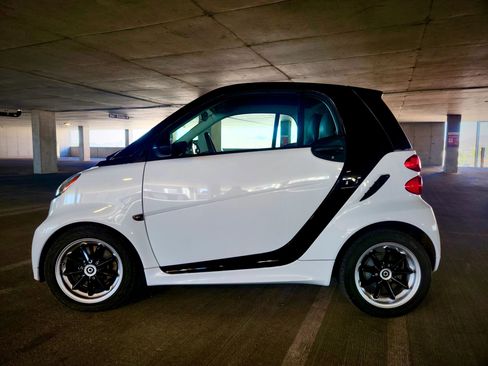 Used 2014 smart fortwo electric drive image 2