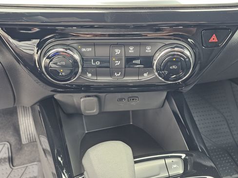 New 2026 Chevrolet Trax RS w/ Driver Confidence Package FWD image 30
