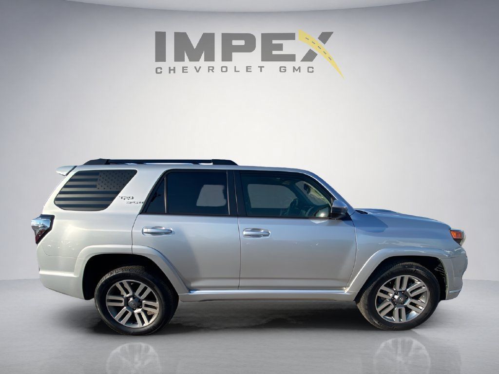 Used 2024 Toyota 4Runner TRD Sport AWD/4WD image 6
