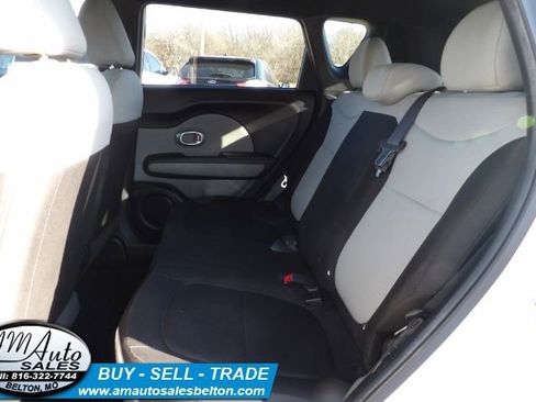 Used 2016 Kia Soul image 14