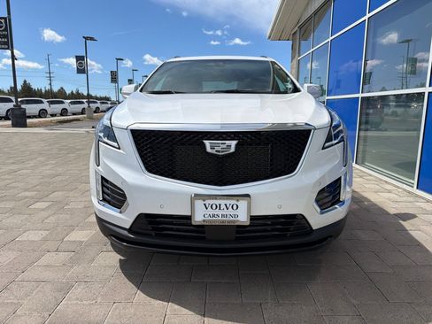 Used 2024 Cadillac XT5 Sportv w/ Technology Package AWD/4WD image 3
